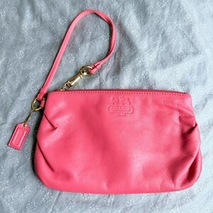 Coach Leatherware Pleated Coral Pink Zip Wristlet Wallet with Gold Hardware